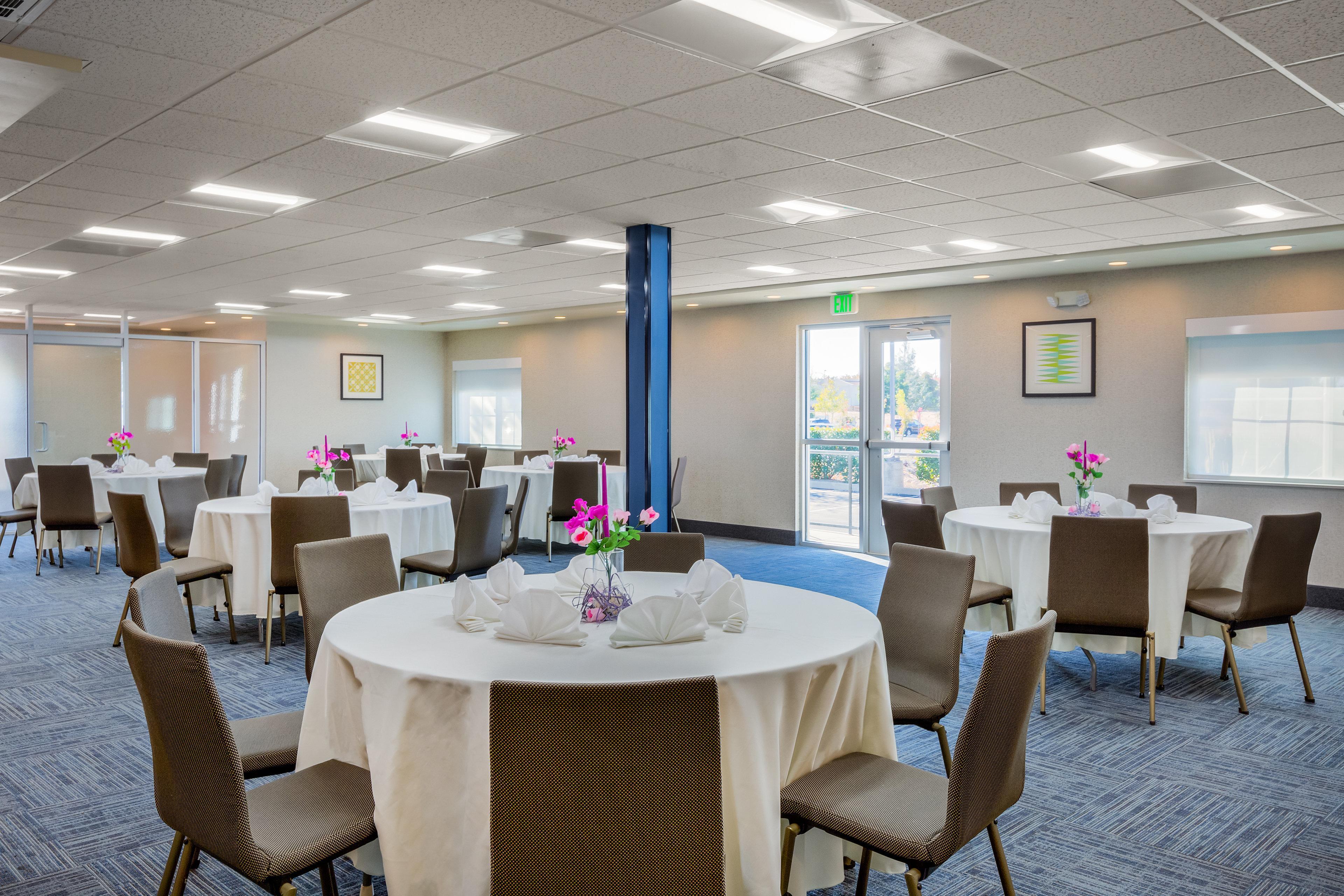 Holiday Inn Express Hotel & Suites Oroville Southwest, An Ihg Hotel Extérieur photo